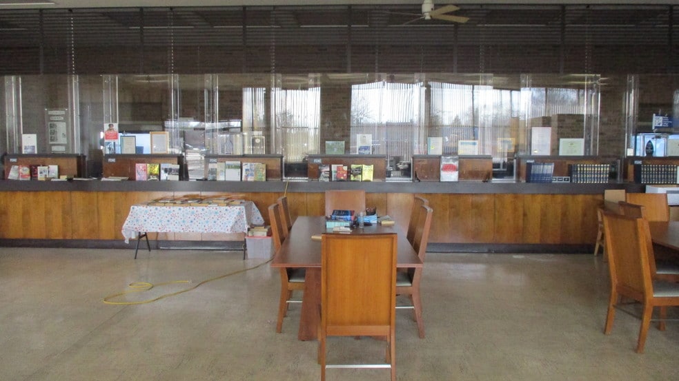 More Photos Of 12300 Morang Rd, Detroit Bank For Lease