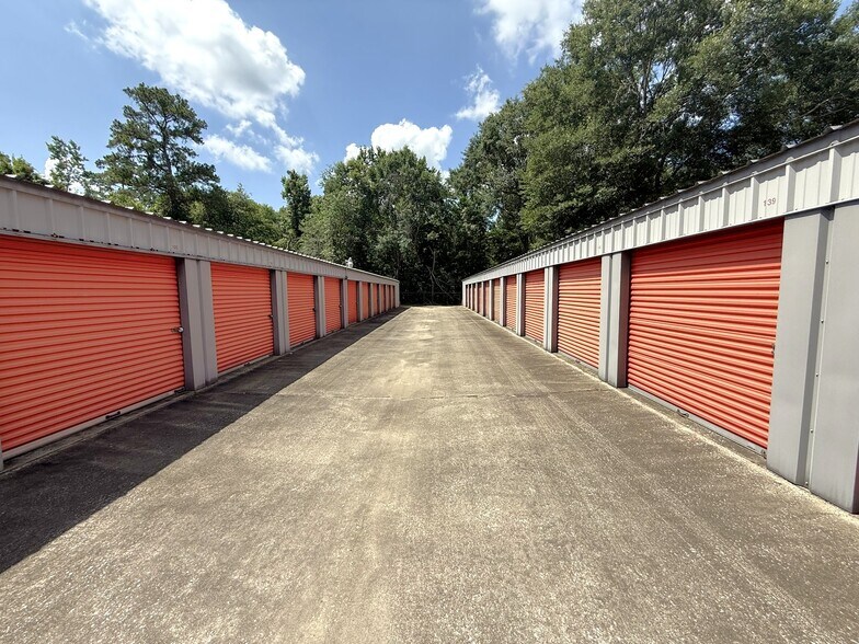 More Photos Of 4497 Main St, Vidor Self Storage For Sale