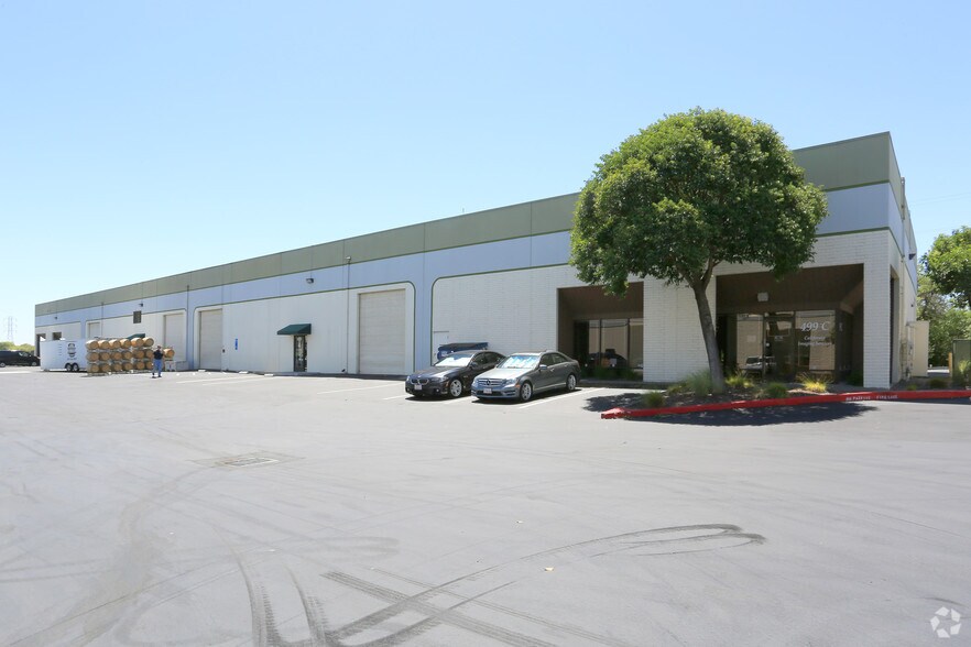 More Photos Of 495 Edison Ct, Fairfield Warehouse For Lease