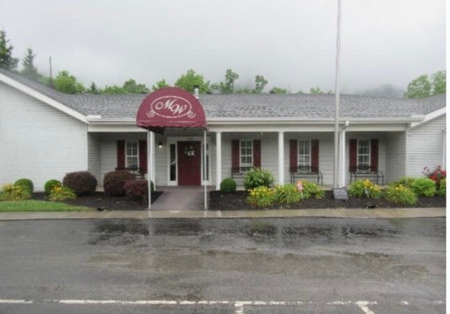 More Photos Of 700 W Central Ave, LaFollette Funeral Home For Sale