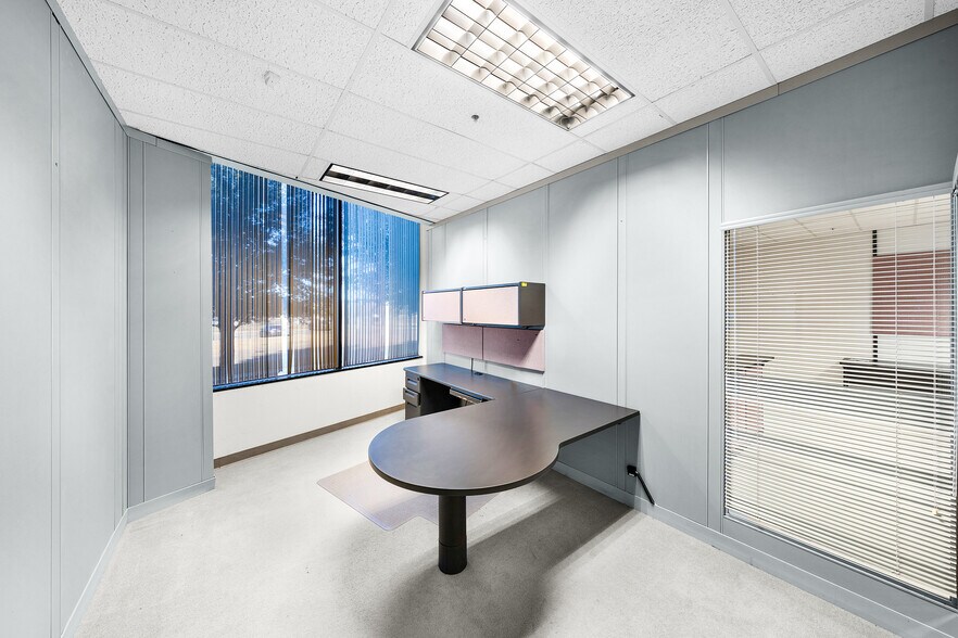 More Photos Of 601 S Sanden Blvd, Wylie Medical For Lease