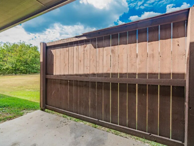 More Photos Of 26 Duplex Portfolio, Commerce Apartments For Sale