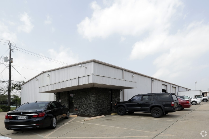More Photos Of 14017 S Gessner Rd, Missouri City Unknown For Lease