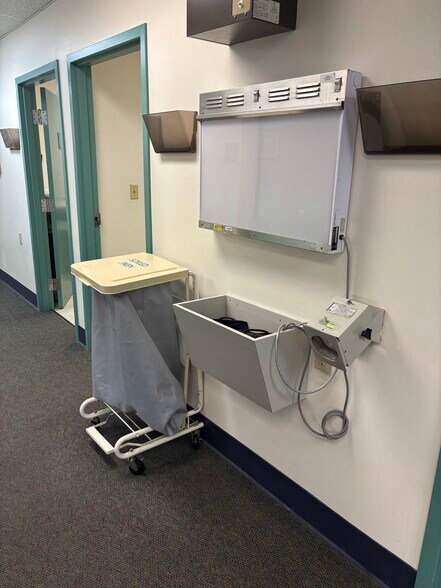 More Photos Of 1996 Centre St, West Roxbury Medical For Lease