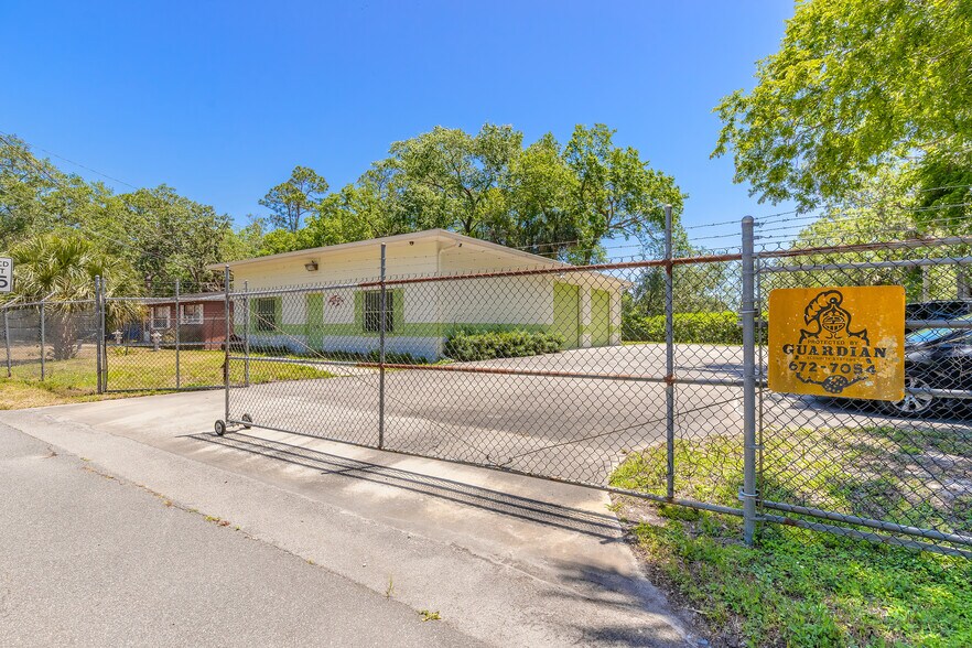 More Photos Of 300 Washington Pl, Ormond Beach Warehouse For Sale