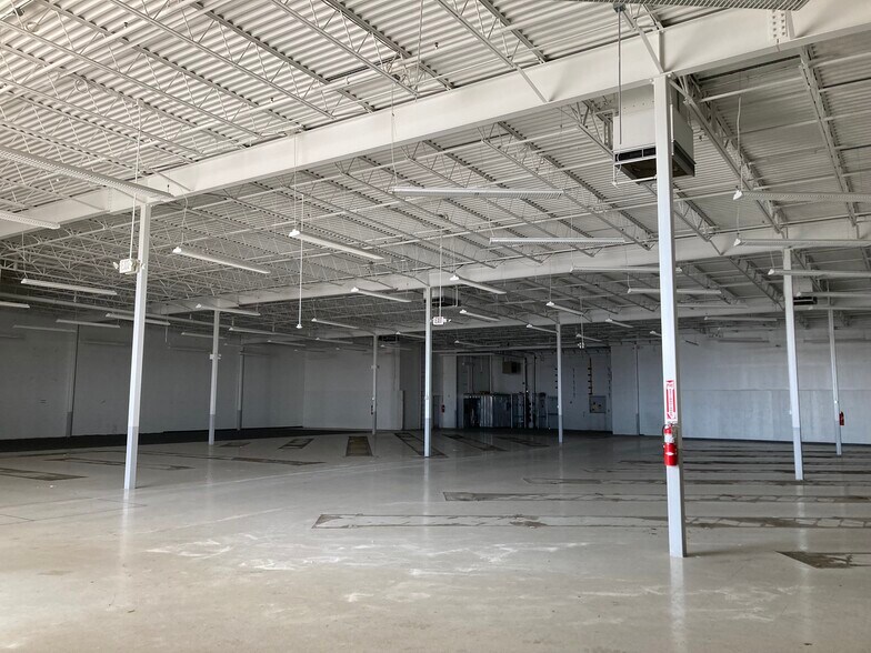 More Photos Of 1401 Vine St, Poplar Bluff Storefront For Sale