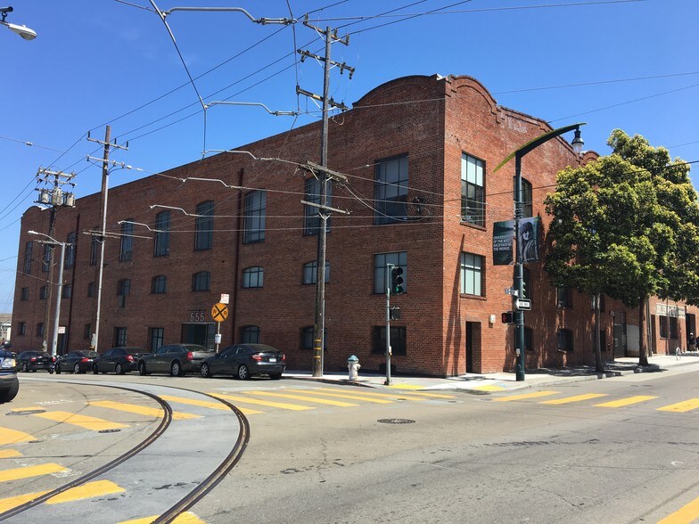 Primary Photo Of 555 19th St, San Francisco Loft Creative Space For Lease