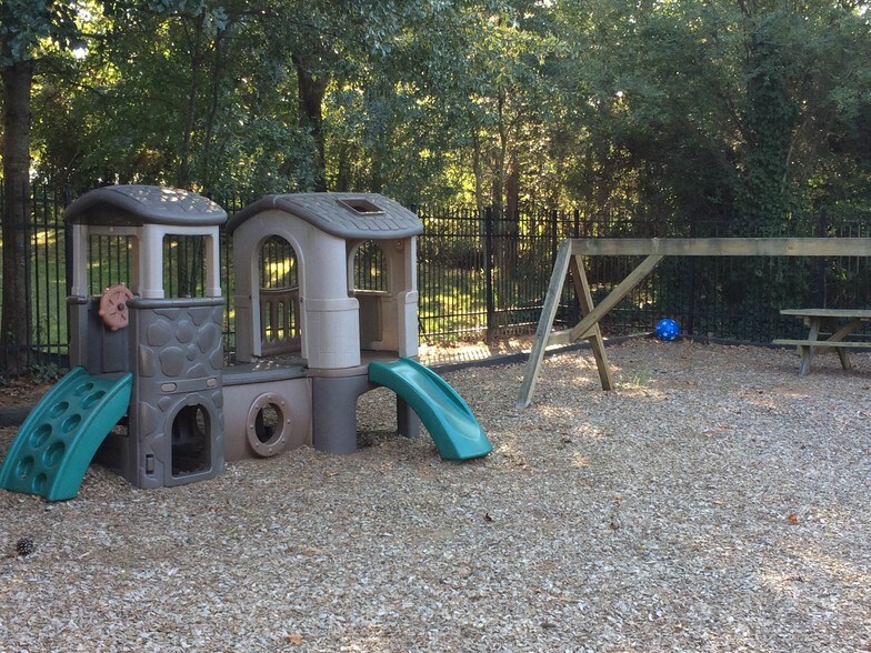 More Photos Of 1400 Buford Hwy, Buford Office For Lease