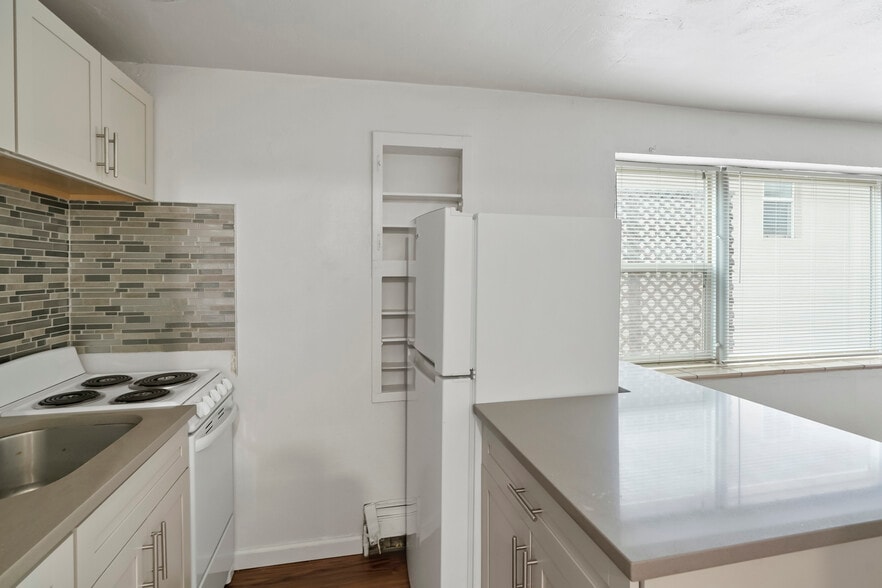 More Photos Of 80 S Washington St, Denver Apartments For Sale