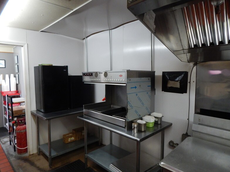 More Photos Of 180 Lumber City Hwy, Hazlehurst Restaurant For Sale