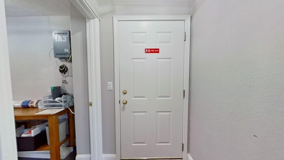 More Photos Of 616 S Sturgeon St, Montgomery City Office Residential For Sale