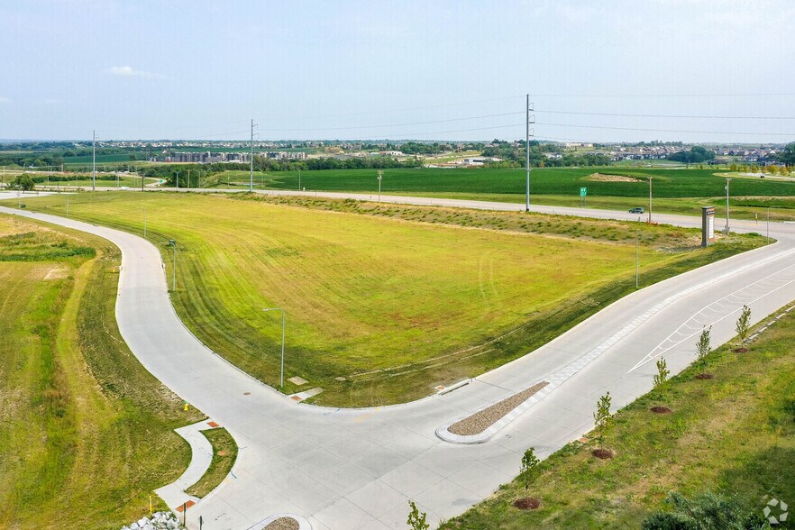 More Photos Of Gold Circle & W Center Rd, Omaha Land For Sale