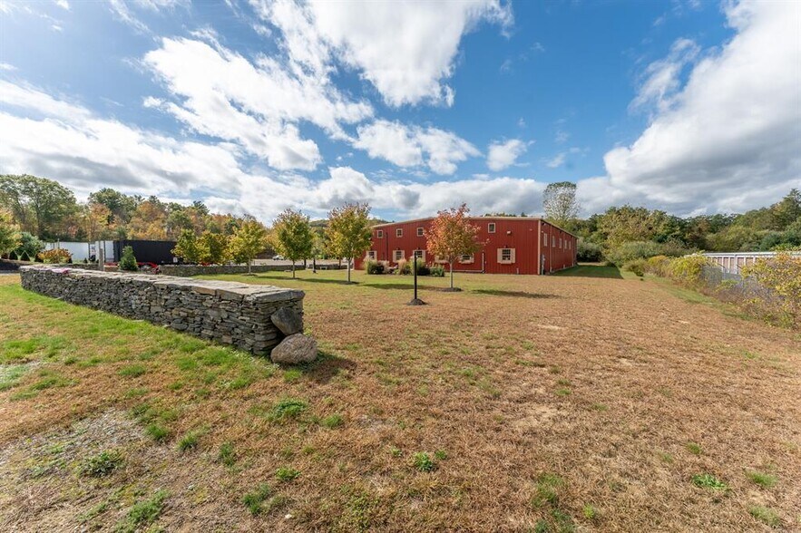 More Photos Of 4 Nora Ln, Pomfret Warehouse For Sale