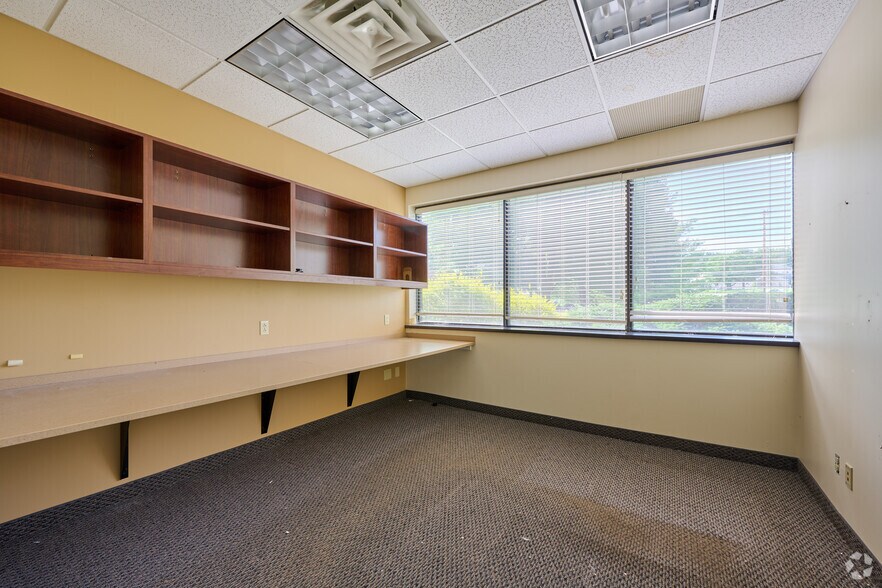 More Photos Of 1170 Pittsford-Victor Rd, Pittsford Office For Sale