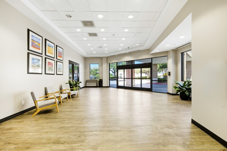 More Photos Of 3333 Bayshore Blvd, Pasadena Medical For Lease
