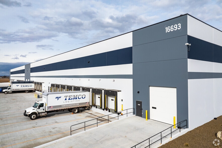 More Photos Of 16693 Madison Rd, Nampa Warehouse For Lease