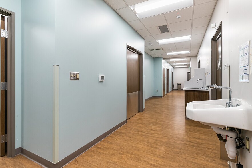 More Photos Of 200 Westerly Rd, Bellingham Medical For Lease