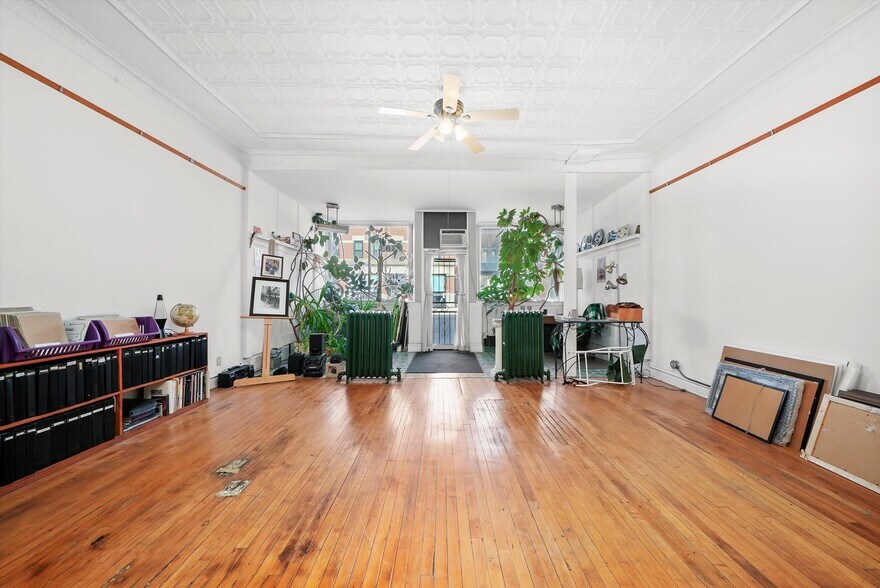 More Photos Of 1303 W Chicago Ave, Chicago Storefront Retail Residential For Sale