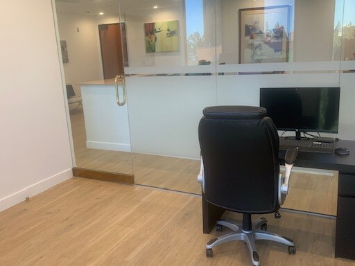 More Photos Of 11661 W San Vicente Blvd, Los Angeles Office For Lease