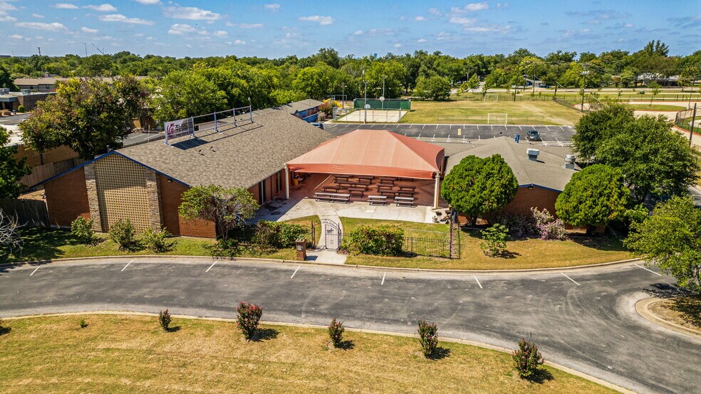 More Photos Of 301 W Anderson Ln, Austin Religious Facility For Sale