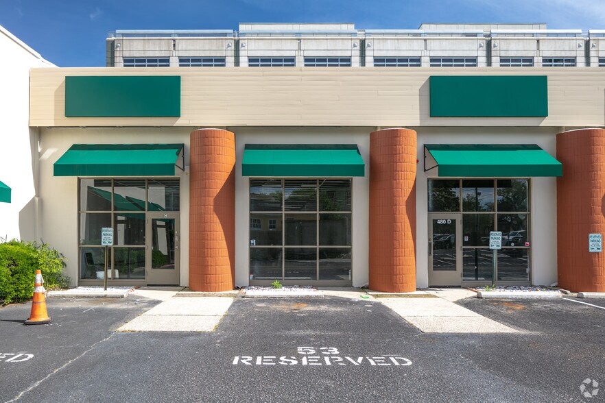 More Photos Of 480 E Bay St, Charleston General Retail For Lease