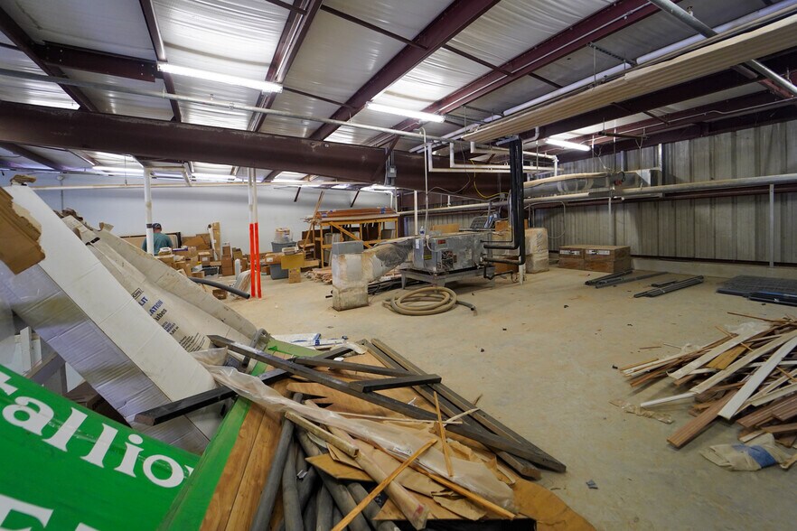 More Photos Of 8609 Lone Tree Rd, Victoria Industrial For Sale