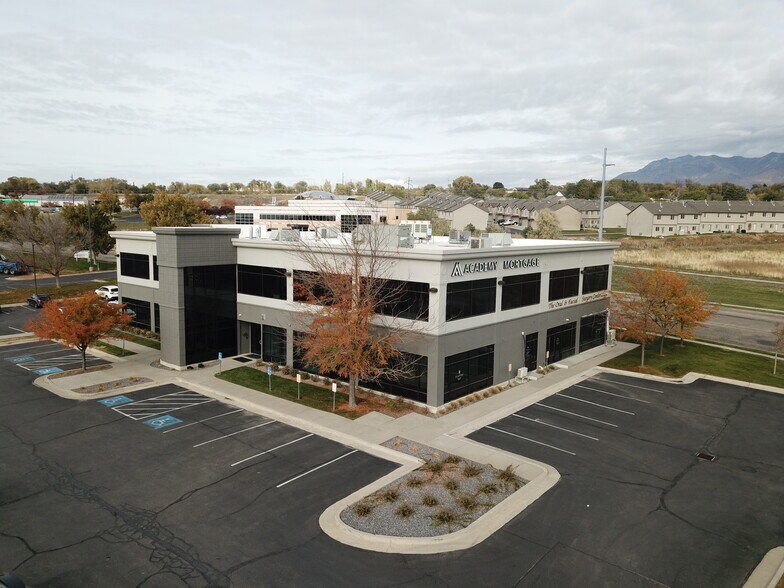 Primary Photo Of 938 University Park Blvd, Clearfield Office For Lease