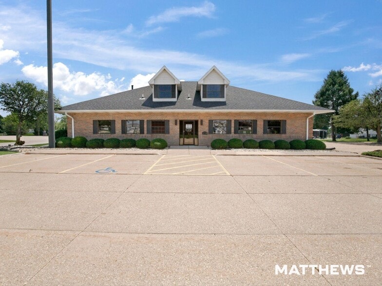 Primary Photo Of 210 S 9th Ave, Eldridge Healthcare For Sale