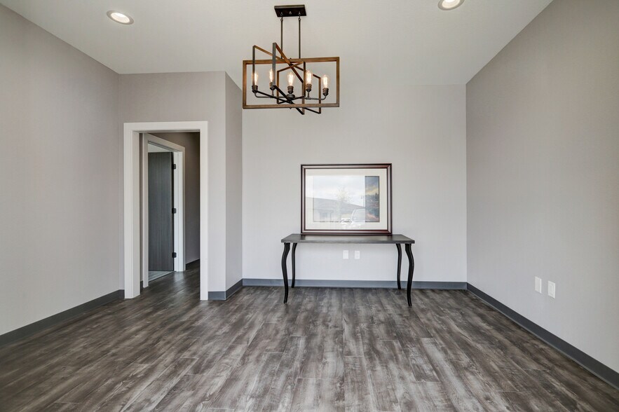 More Photos Of 800 Bonaventure Way, Sugar Land Medical For Sale