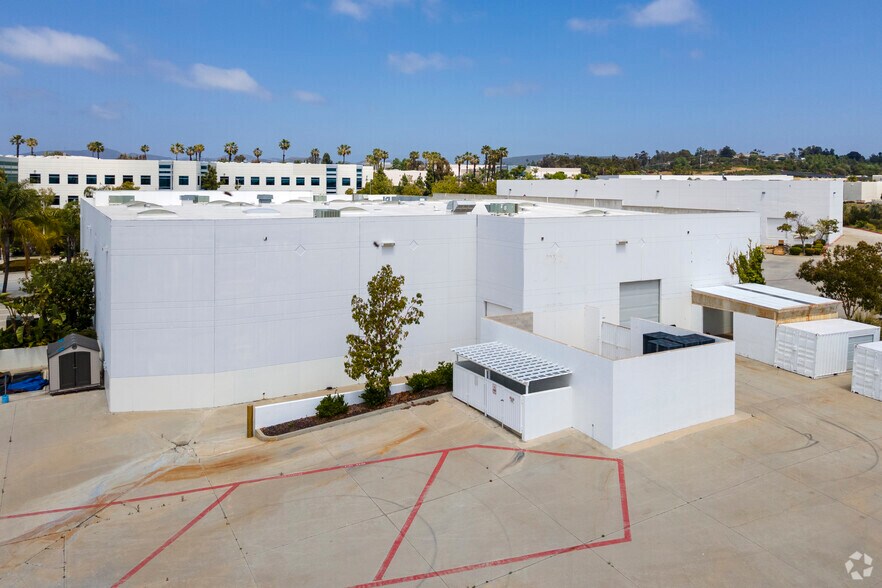 More Photos Of 2640 Progress St, Vista Manufacturing For Sale