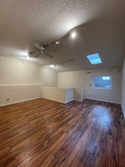 More Photos Of 806 W Armitage Ave, Chicago Loft Creative Space For Lease