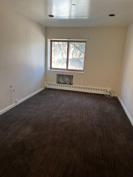 More Photos Of 11882 Metropolitan Ave, Kew Gardens Office For Sale