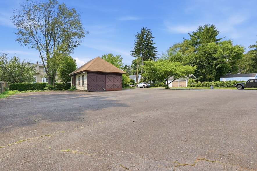 More Photos Of 168 White Horse Ave, Hamilton Office For Sale