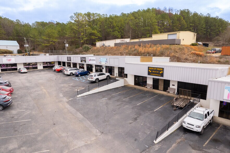 More Photos Of 2969 Pelham Pky, Pelham General Retail For Lease