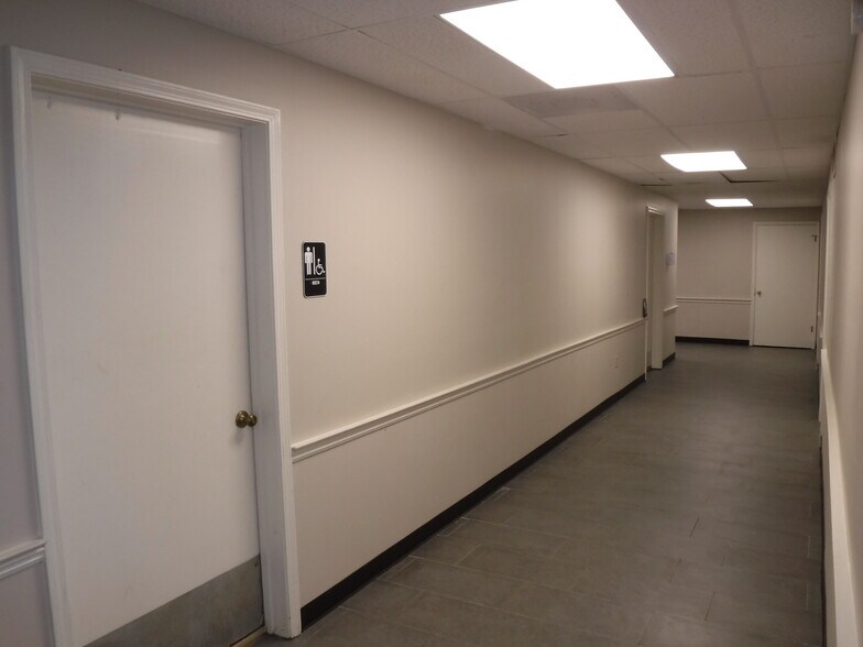 More Photos Of 4770 Cromwell Ave, Memphis Medical For Lease