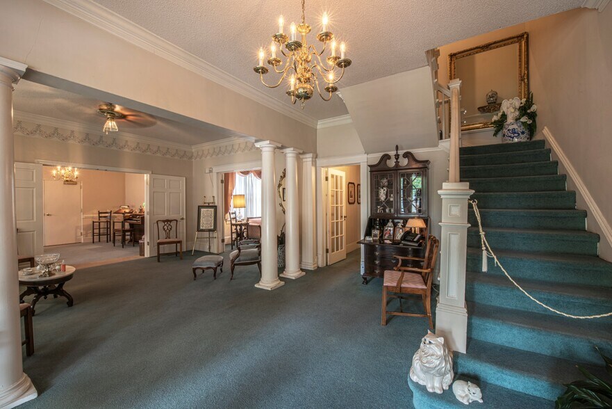 More Photos Of 913 N Arendell Ave, Zebulon Funeral Home For Sale