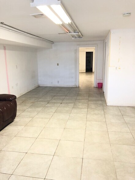 More Photos Of 2110 Clove Rd, Staten Island Storefront Retail Office For Sale