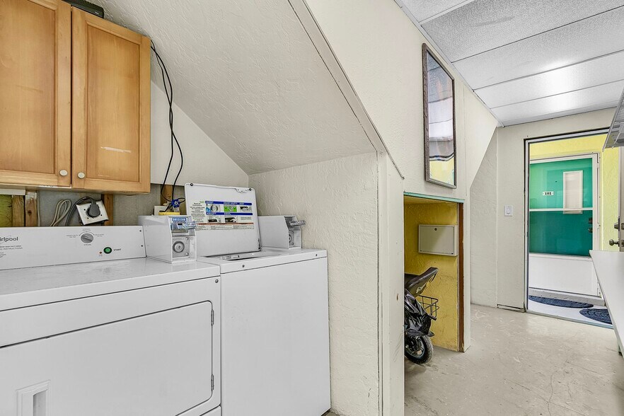 More Photos Of 3226 Stringfellow Rd, Saint James City Apartments For Sale