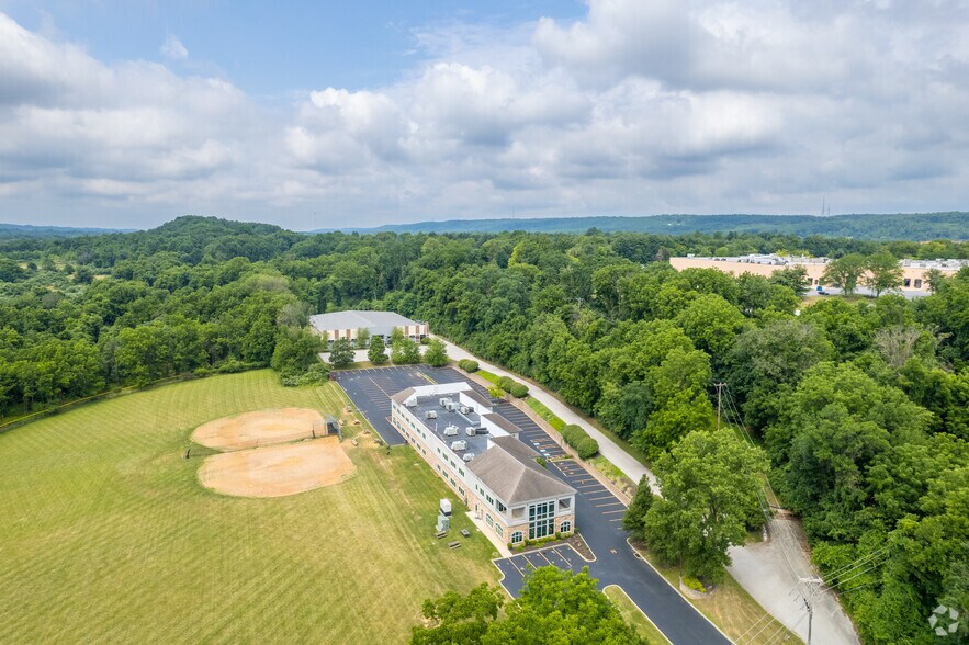 More Photos Of 400 Lapp Rd, Malvern Medical For Lease