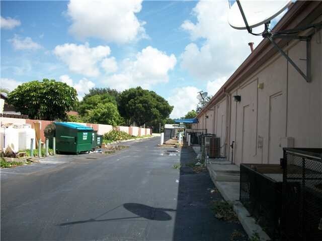 More Photos Of 4040 SW 69th Ave, Miramar Freestanding For Sale