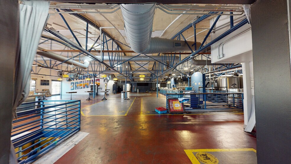 More Photos Of 933 Louise Ave, Charlotte Storefront For Lease