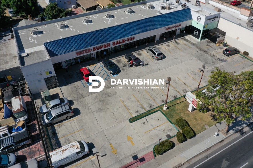 More Photos Of 1722 W 1st St, Santa Ana General Retail For Sale