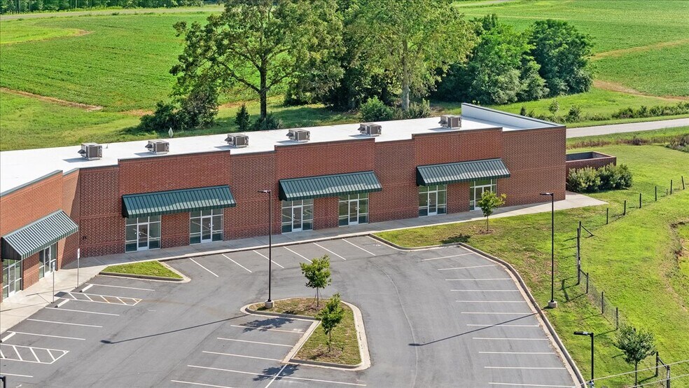 More Photos Of 40 Industrial Park Dr, Henderson Medical For Lease