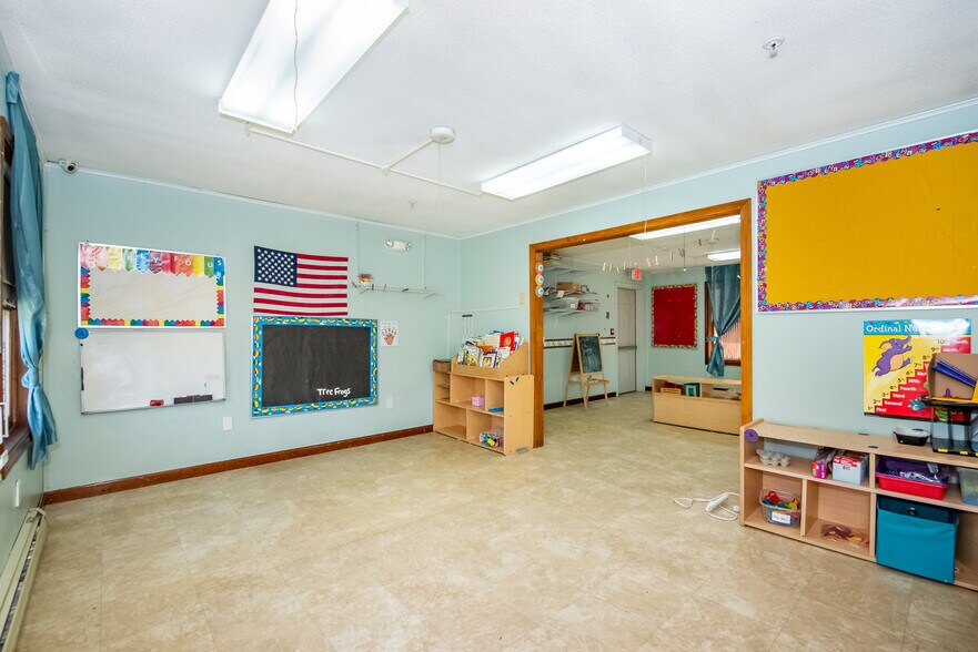 More Photos Of 105 Durham Rd, Dover Daycare Center For Sale