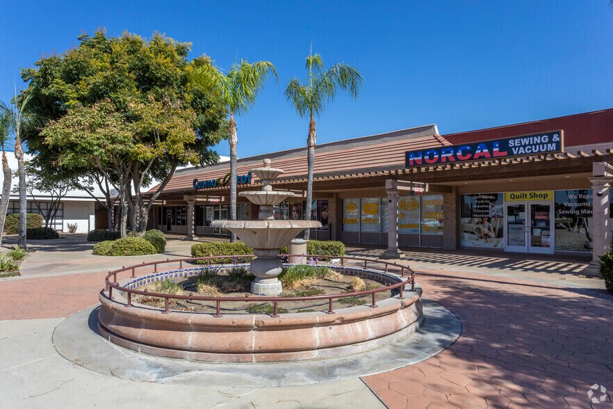 More Photos Of 827-847 W Henderson Ave, Porterville Storefront For Lease