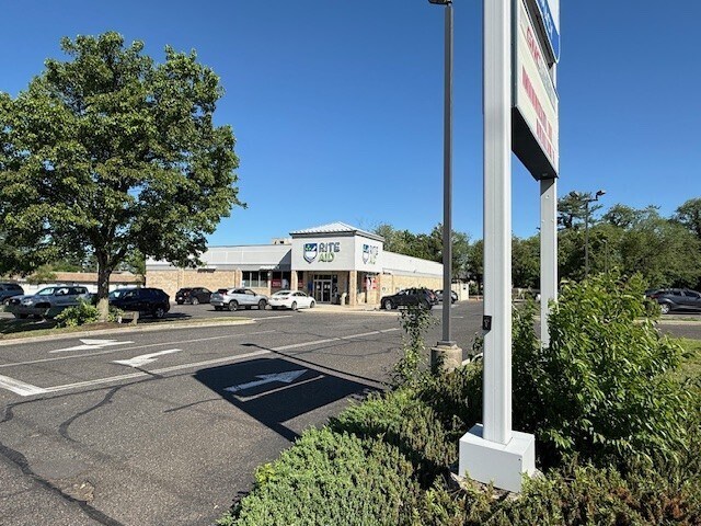 Primary Photo Of 217 Sunset Rd, Willingboro Drugstore For Lease