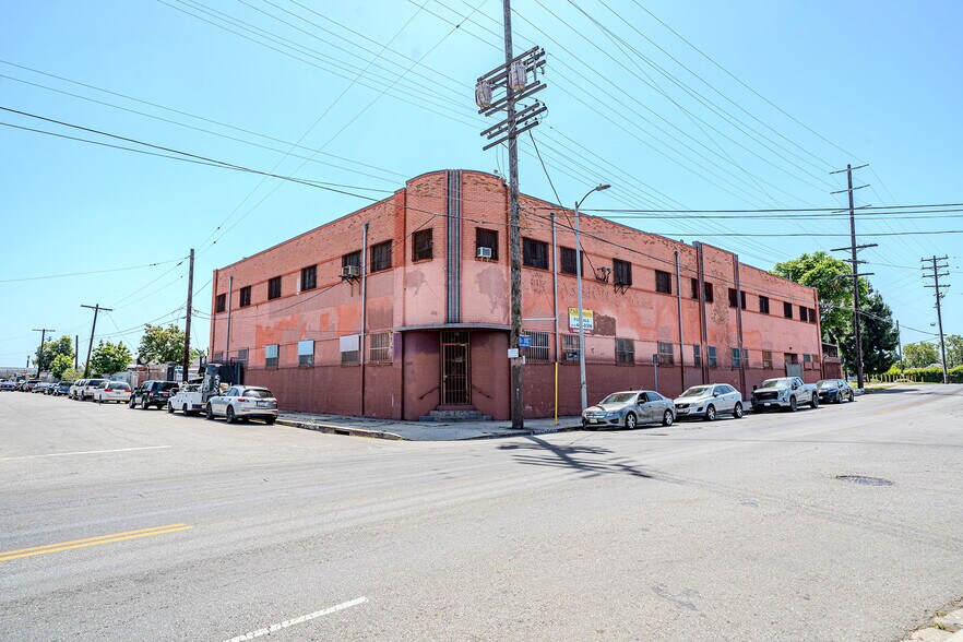 Primary Photo Of 2800 Hooper Ave, Los Angeles Manufacturing For Sale