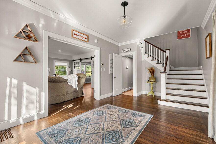 More Photos Of 320 Taylor Rd, Newcastle Specialty For Sale