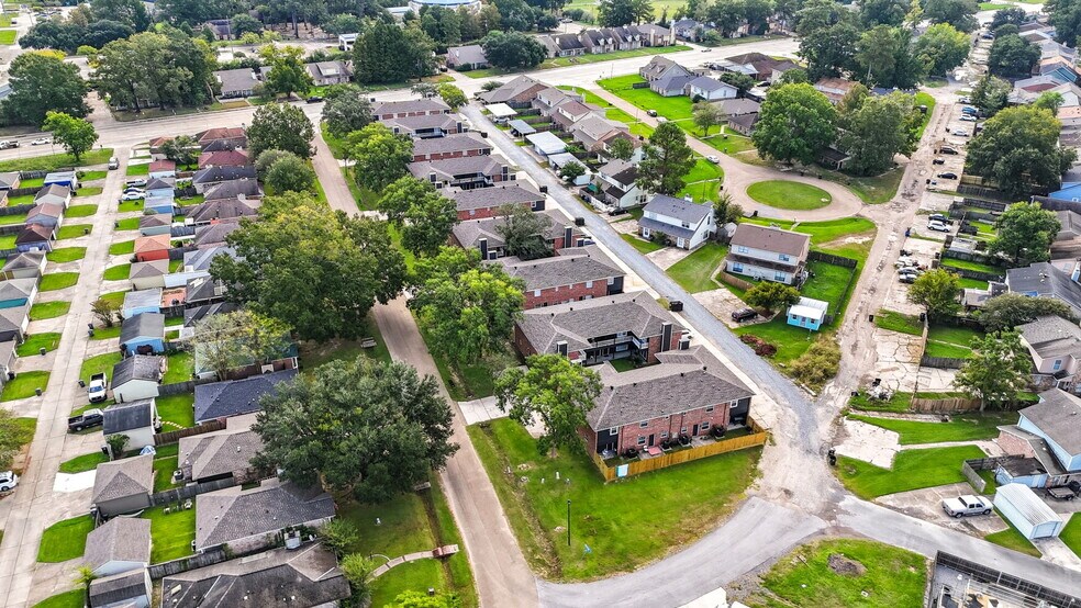 More Photos Of 3150 Oneal Ln, Baton Rouge Multifamily For Sale