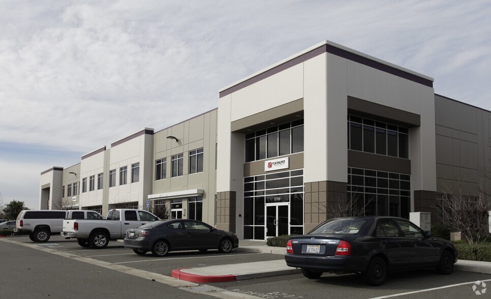 More Photos Of 2789-2799 Napa Valley Corporate Dr, Napa Flex For Lease
